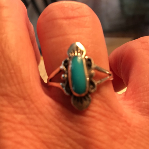 Ring - Picture 3 of 4